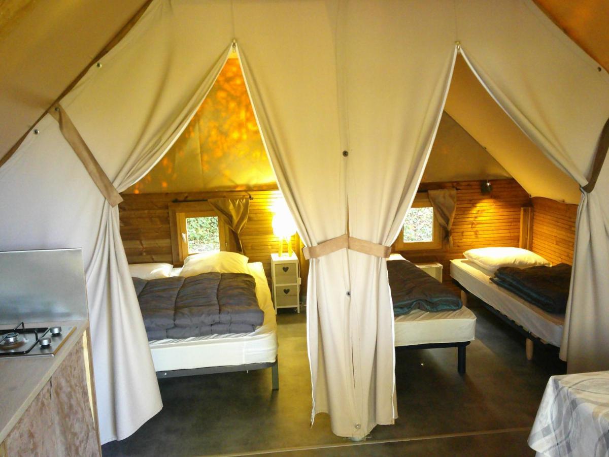 Camping Smile & Braudieres Mezieres-sous-Lavardin Exterior photo
