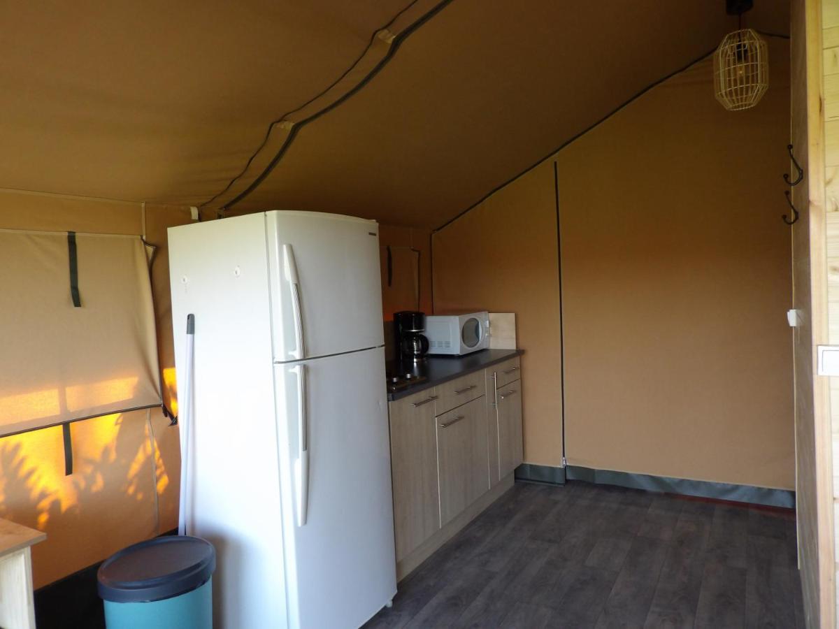Camping Smile & Braudieres Mezieres-sous-Lavardin Exterior photo