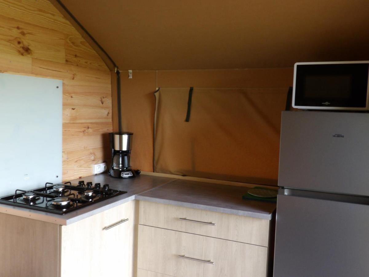 Camping Smile & Braudieres Mezieres-sous-Lavardin Exterior photo