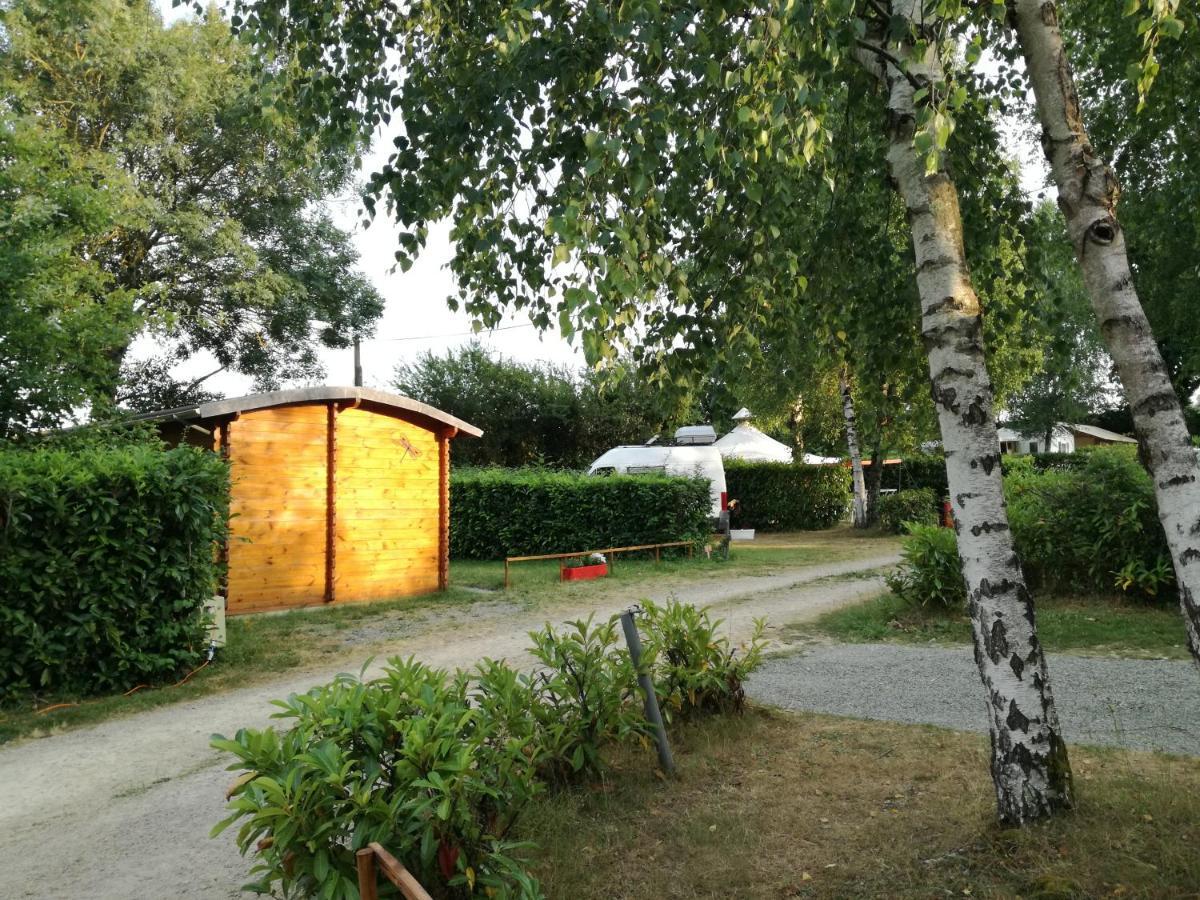 Camping Smile & Braudieres Mezieres-sous-Lavardin Exterior photo